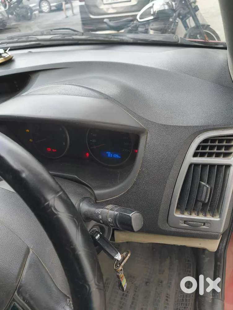 Hyundai I20 Sportz 2012