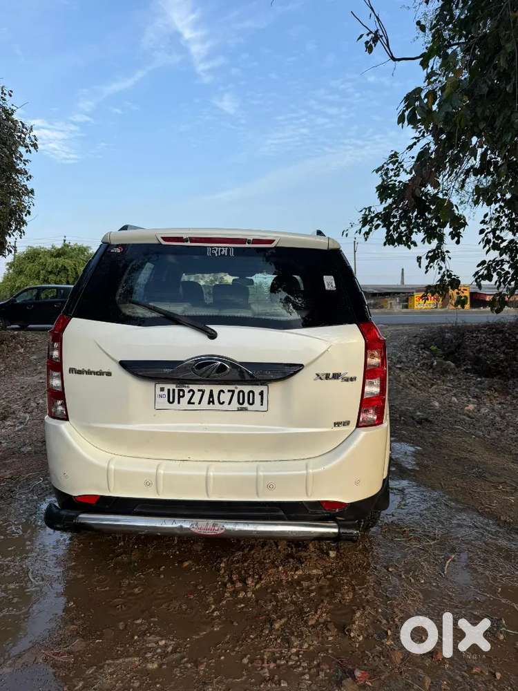 Mahindra Xuv500 2016 Diesel 111000 Km Driven