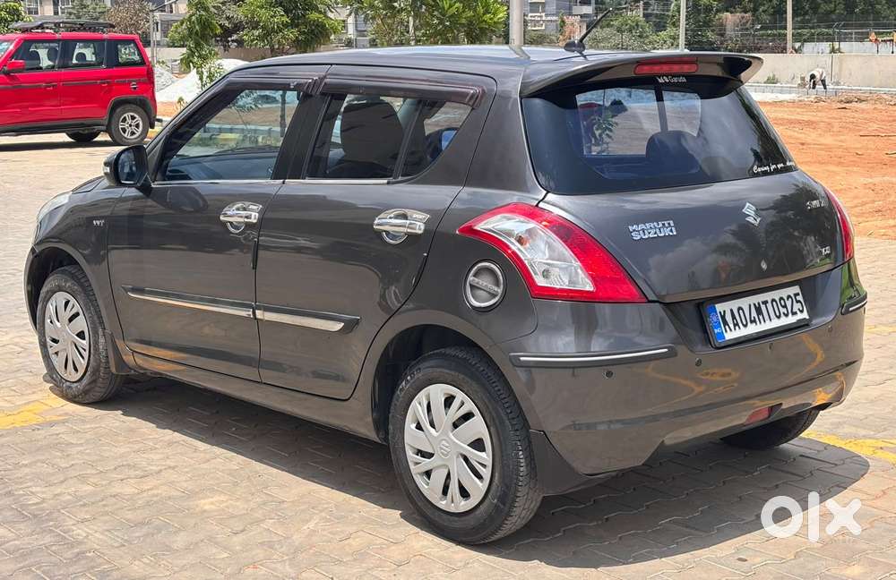 Maruti Suzuki Swift Vxi Abs Bsiv, 2017, Petrol