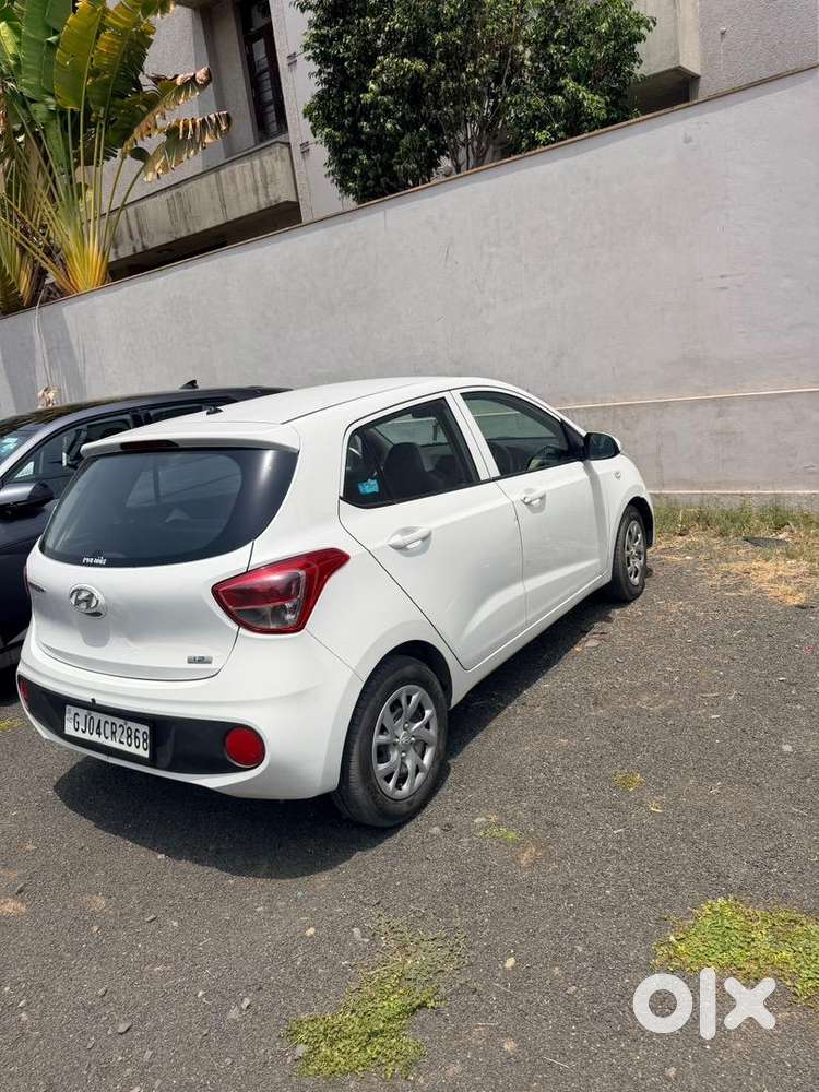 Hyundai Grand I10 2017 Petrol Well Maintained