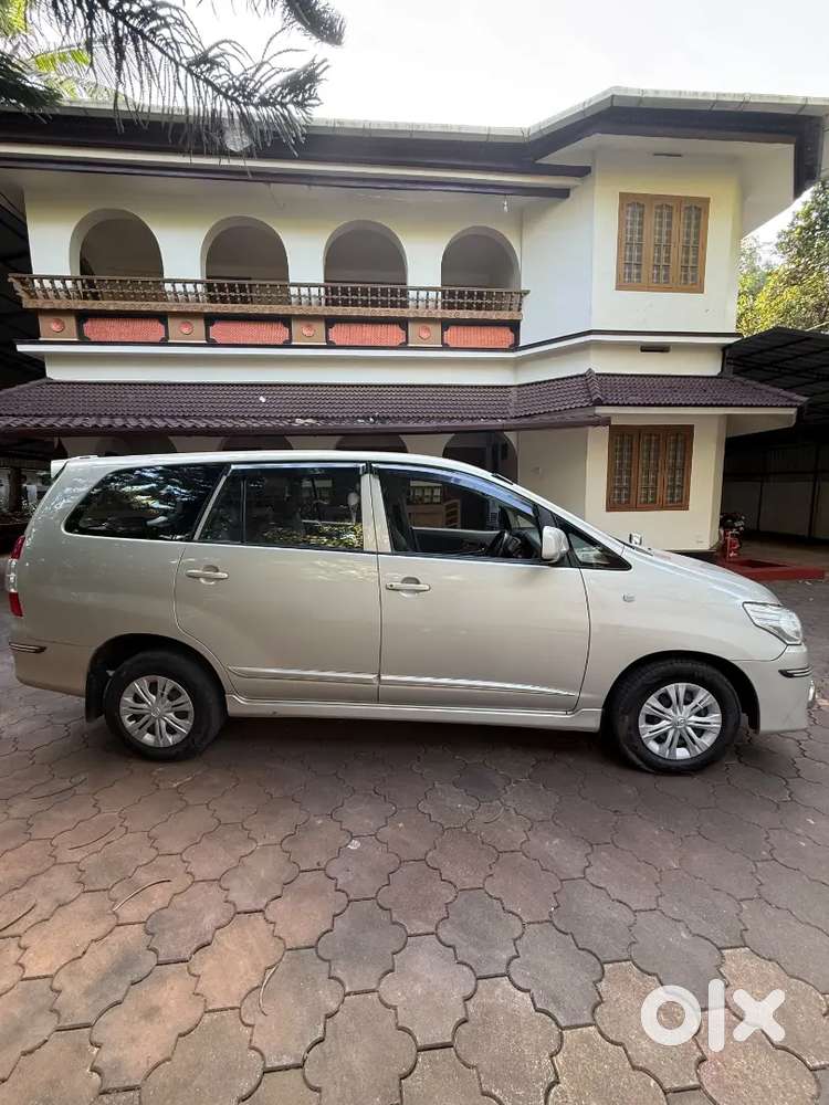 Toyota Innova Diesel 2015