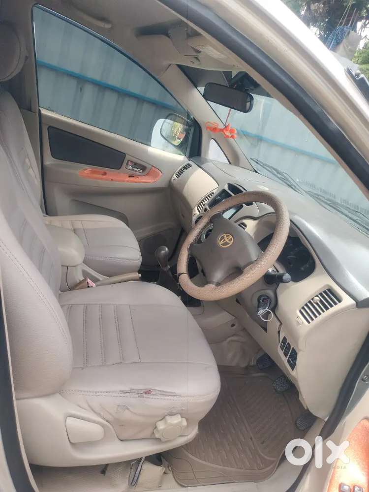 Toyota Innova 2.5 V, Diesel 2006, Fc 2031, Insurance 10 Month Current