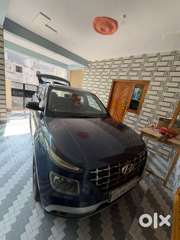 Hyundai Venue Petrol 2022