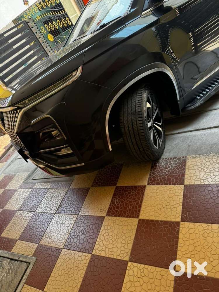 Mg Hector Plus 2023 Petrol Well Maintained