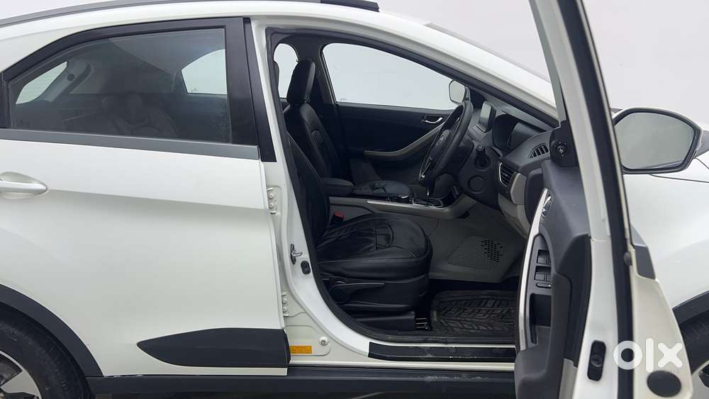 Tata Nexon 1.2 Revotron Xza Plus (l), 2019, Petrol