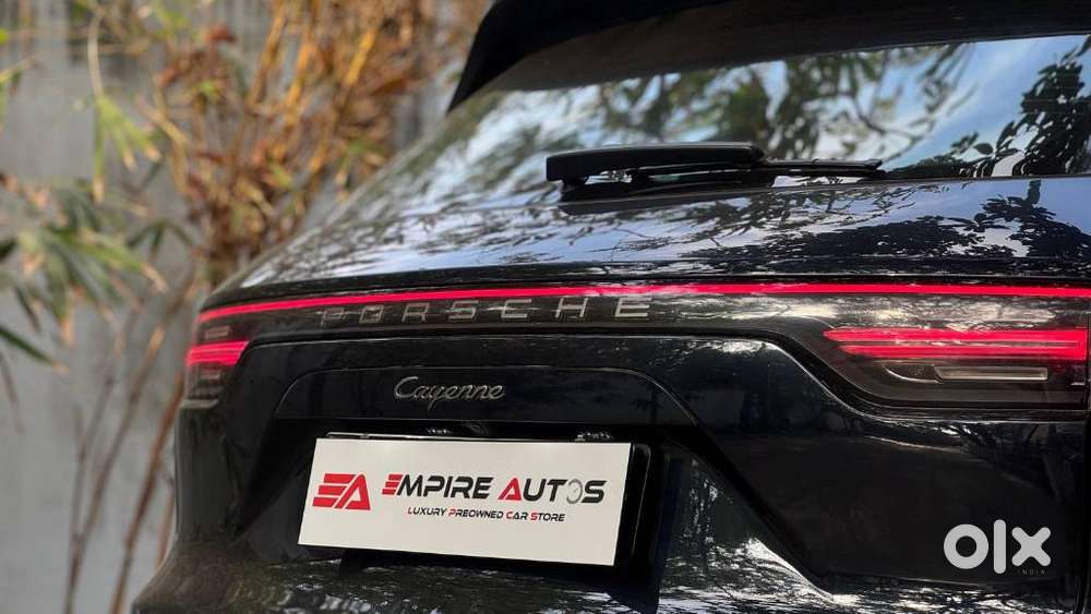 Porsche Cayenne Platinum Edition, 2023, Petrol