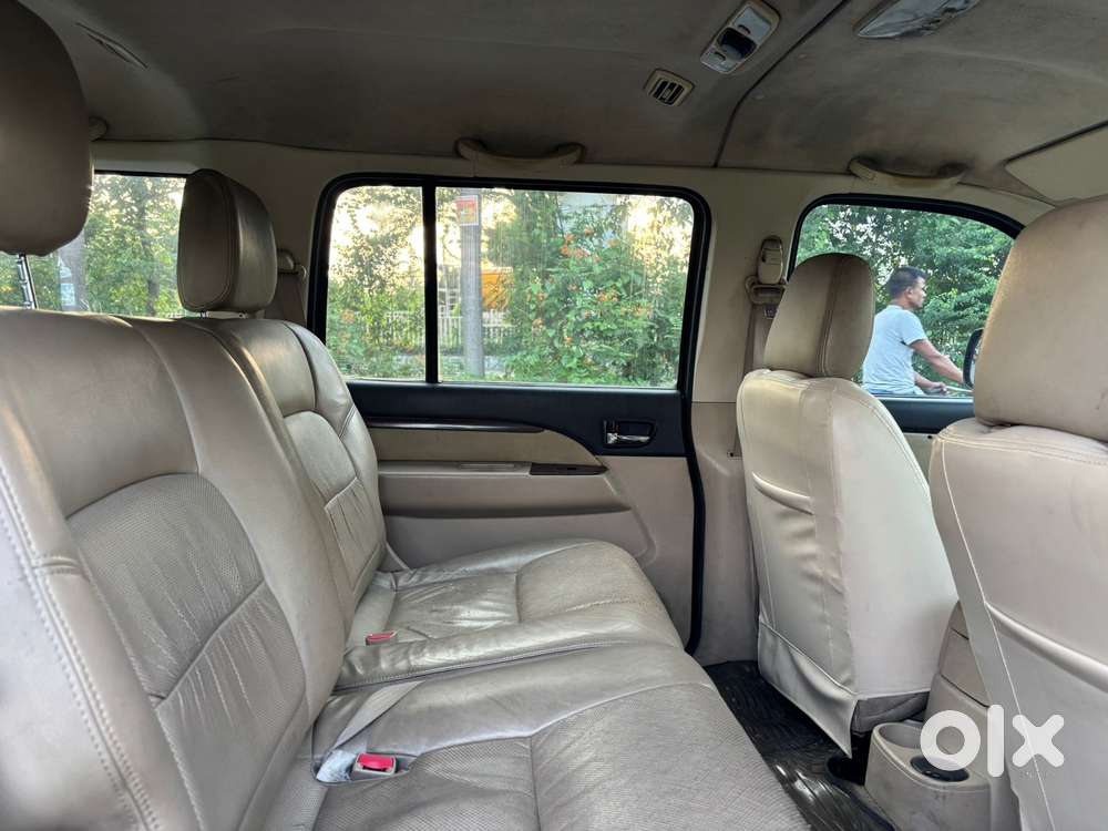 Ford Endeavour 2.5 4x2 Mt, 2013, Diesel