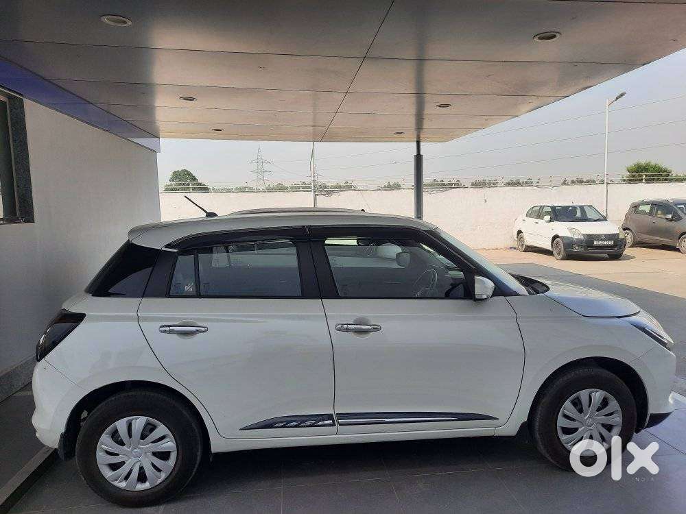 Maruti Suzuki Swift Vxi + Manual, 2026, Petrol