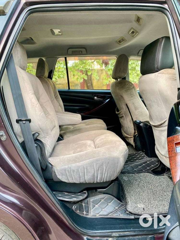 Toyota Innova Crysta 2.8 Gx At, 2017, Diesel