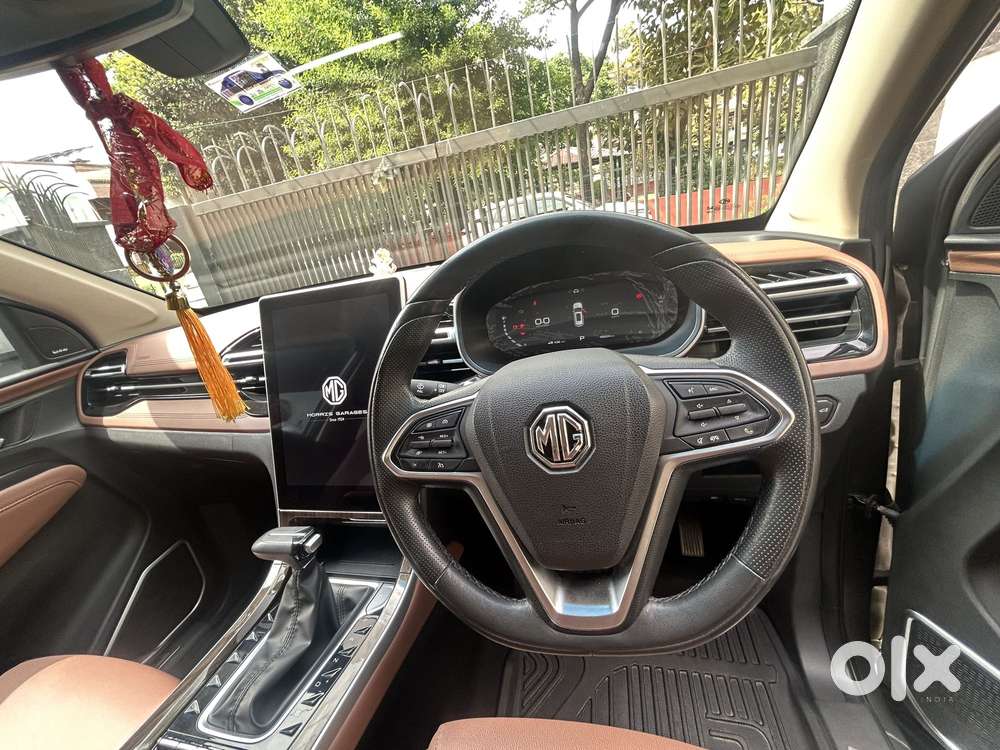Mg Hector Plus