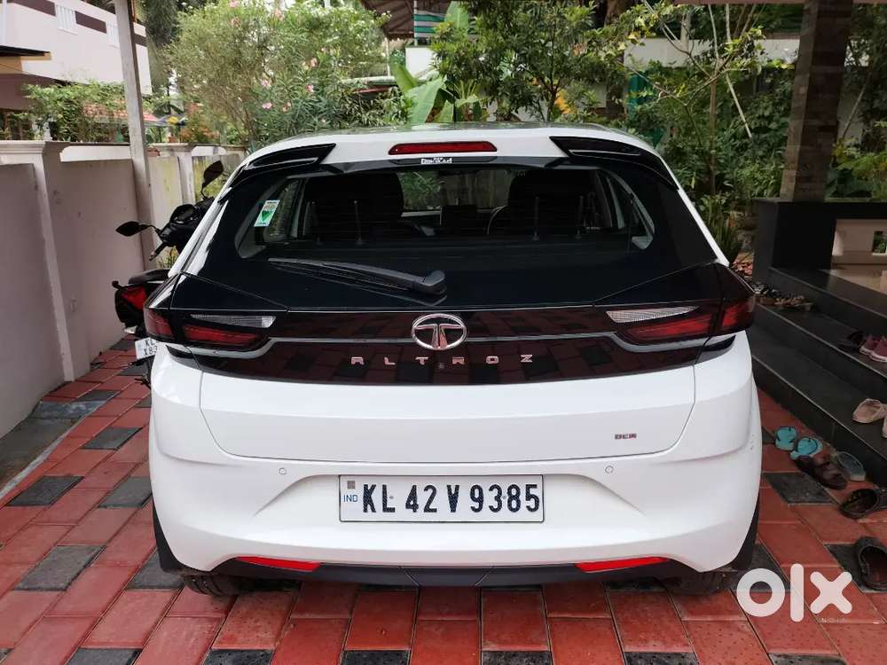 Tata Altroz 2023 Petrol 4060 Km Driven