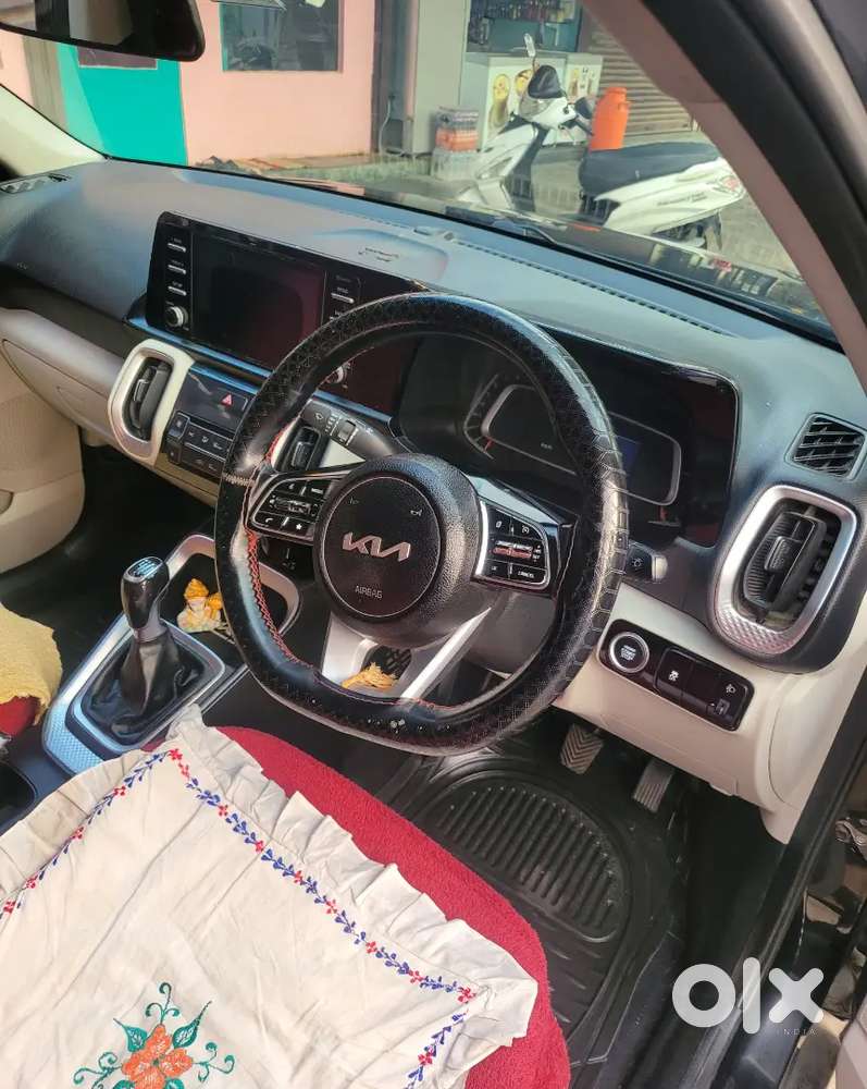 Kia Sonet Black Edition