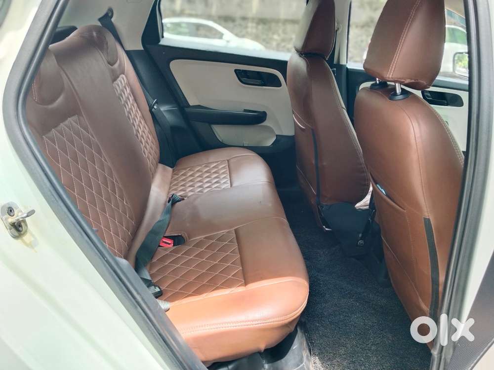 Tata Altroz 1.2 Xm Plus, 2023, Petrol