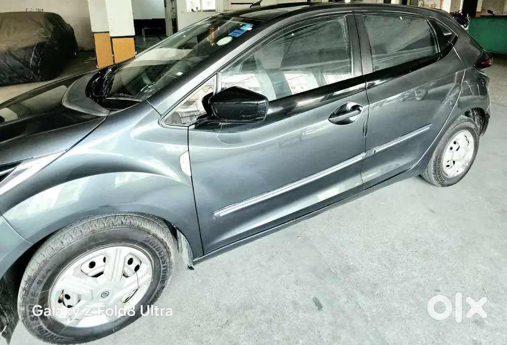 Tata Altroz - Petrol For Sale