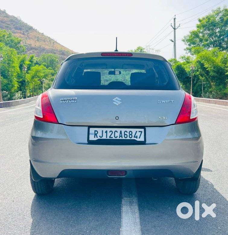 Maruti Suzuki Swift Vxi + Manual, 2017, Petrol