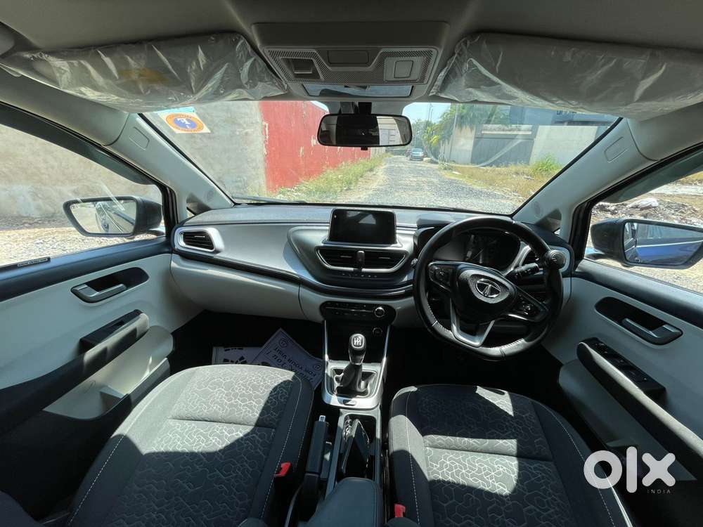 Tata Altroz Xz Plus (s), 2024, Petrol