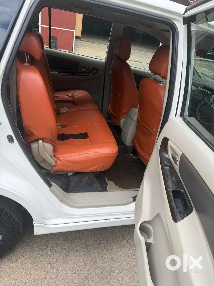 Toyota Innova 2014 Diesel Well Maintained