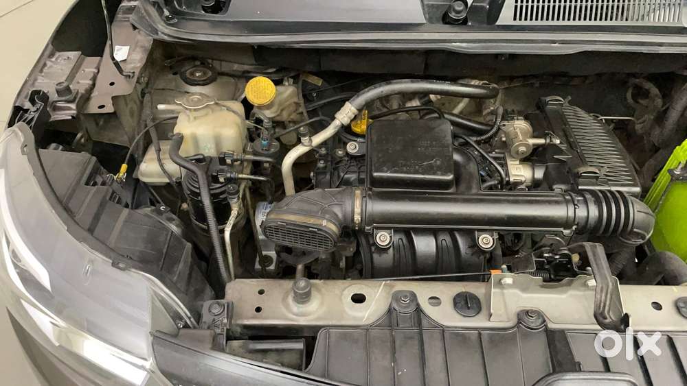 Renault Triber Rxz, 2024, Petrol