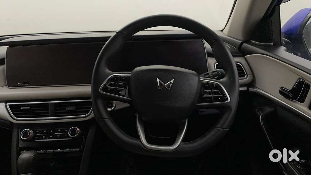 Mahindra Xuv700 2.0 Ax 7 Petrol At Luxury Pack Str, 2022, Petrol