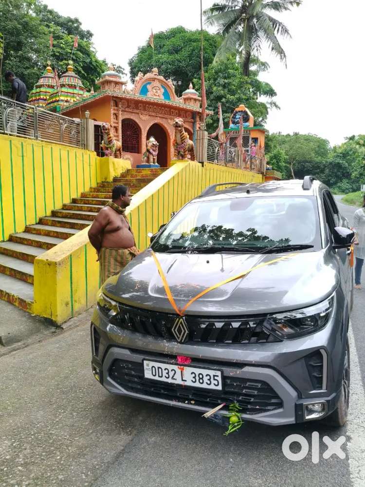 Renault Triber 2025 Petrol 10000 Km Driven 6 Month Old