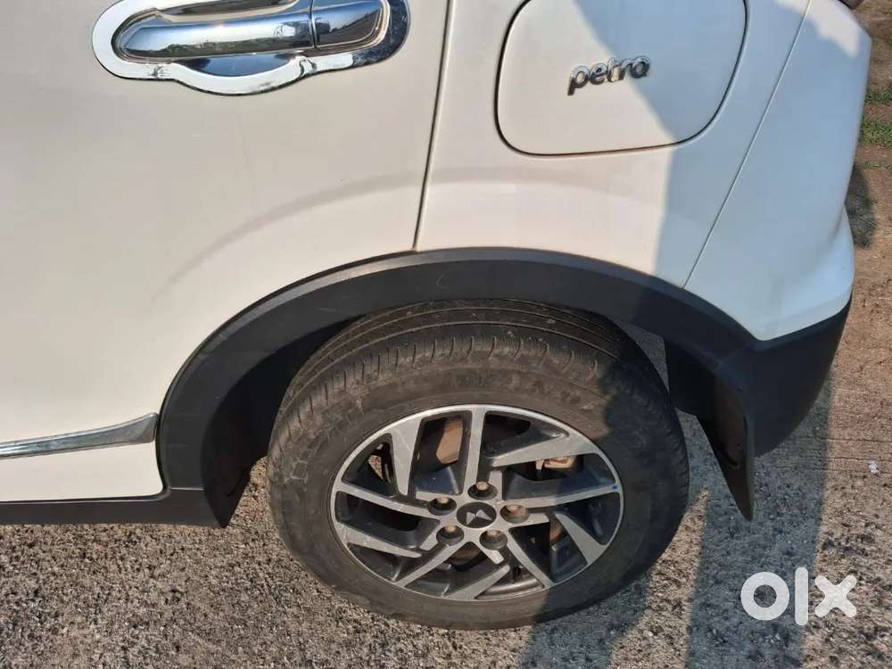 Mahindra Xuv300 2023 Petrol 46000 Km Driven
