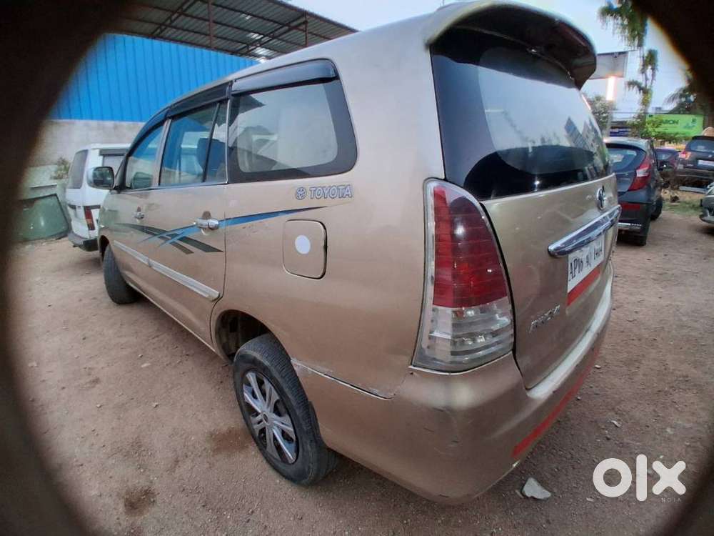 Toyota Innova 2.5 G (diesel) 8 Seater, 2005, Diesel