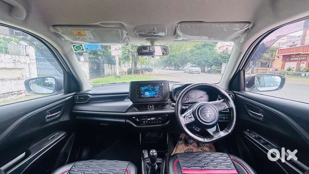 Maruti Suzuki Swift Vxi Optional, 2025