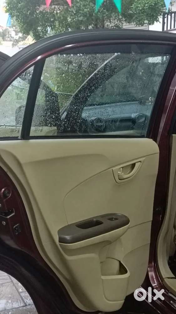 Honda Amaze 1.5 S 2013. No Accident History,good Interiors. 20+millage