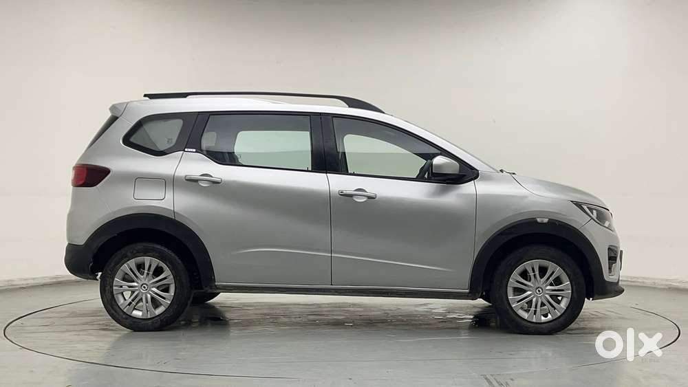 Renault Triber Rxz, 2021, Petrol