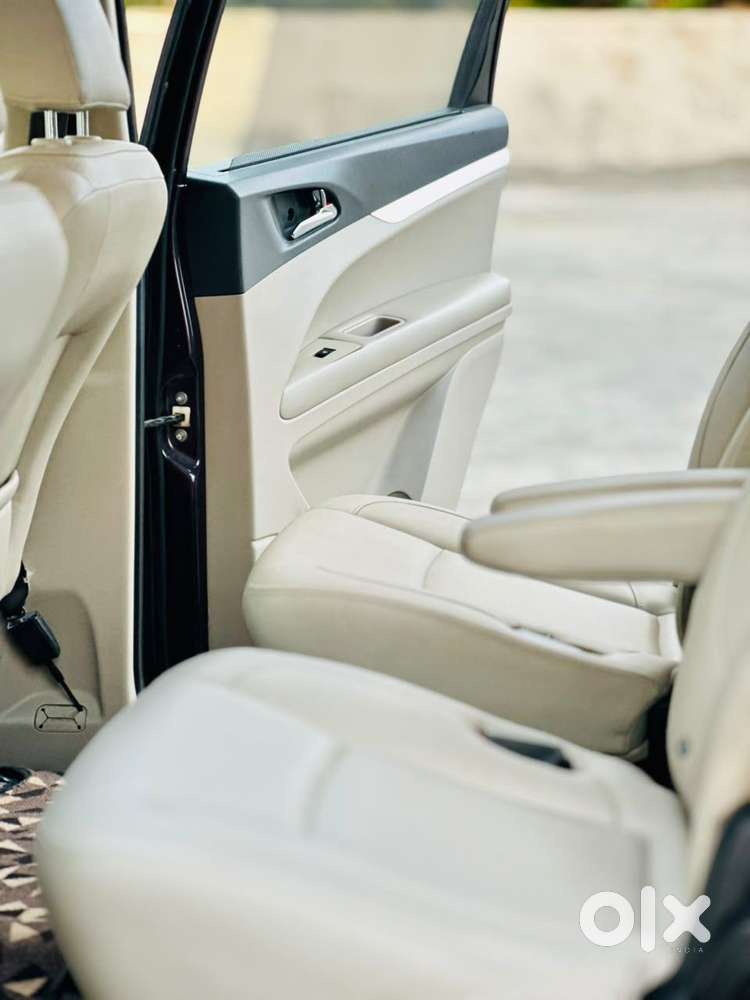 Mahindra Marazzo M8, 2018, Diesel