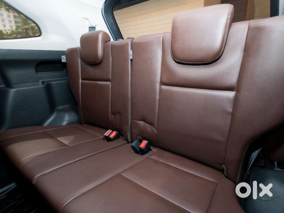 Toyota Innova Hycross 2.0 Zx Hybrid 7 Str, 2025, Petrol
