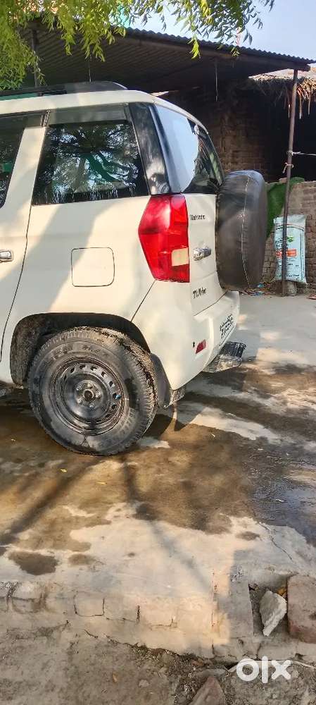 Mahindra Tuv 300 2016 Diesel 140000 Km Driven