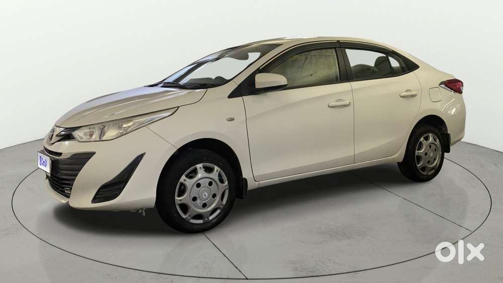 Toyota Yaris J Cvt, 2018, Petrol