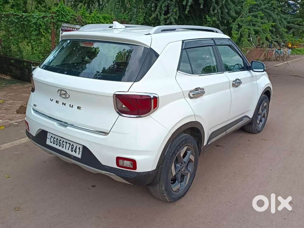 Hyundai Venue Sx (o) Mt 1.5 Diesel, 2021, Diesel