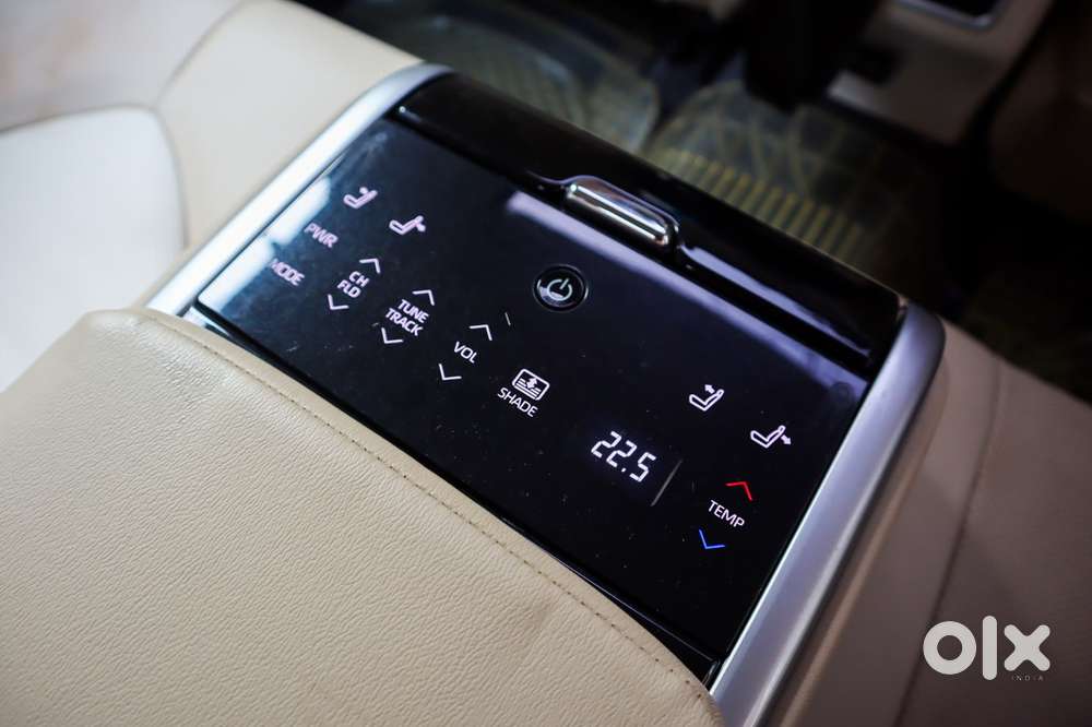 Toyota Camry Hybrid, 2019, Petrol