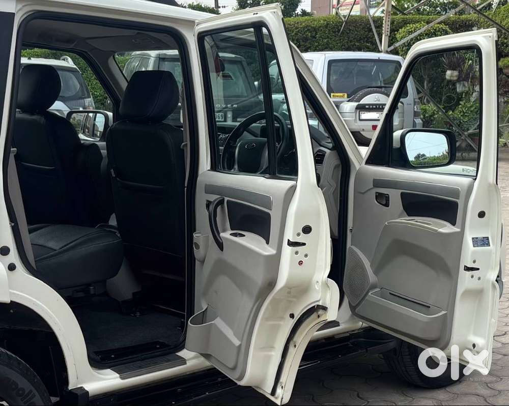 Mahindra Scorpio S10 2wd Mt 2015, 69500 Kms Uttarakhand Registration.