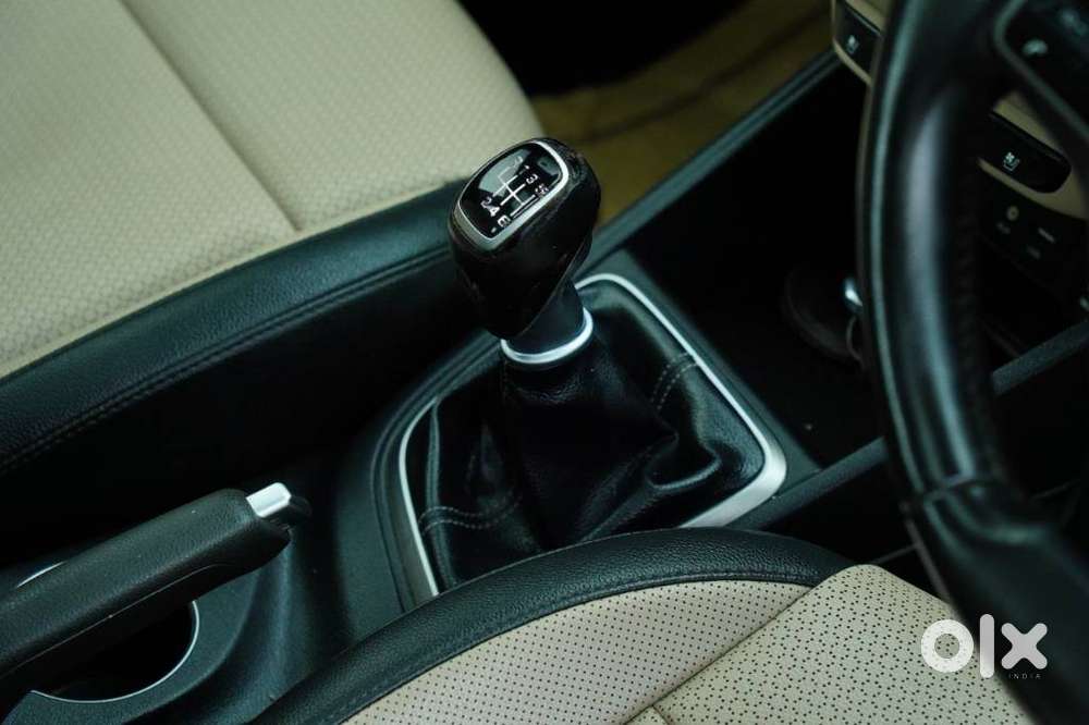 Hyundai Verna 1.5 Sx (o) Vtvt, 2018, Petrol