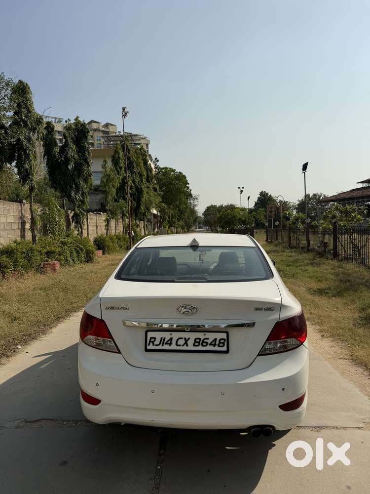 Hyundai Verna Crdi 1.6 E, 2015, Diesel