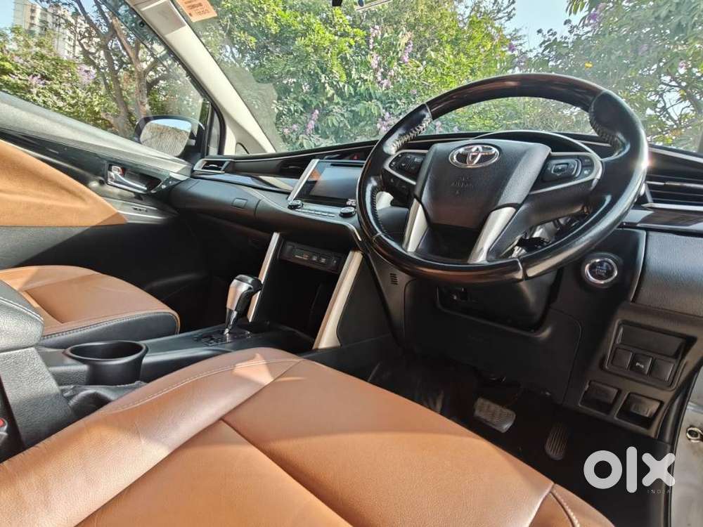Toyota Innova Crysta 2.8 Zx At 7 Seater, 2017, Diesel