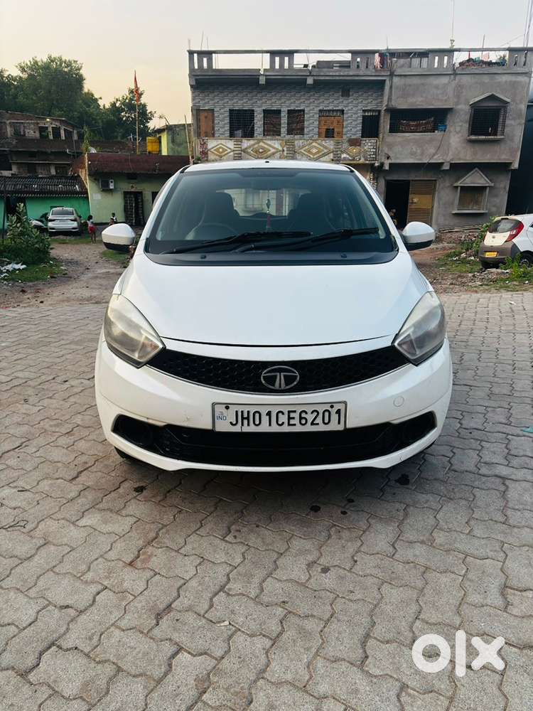 Tata Tiago Petrol 2016