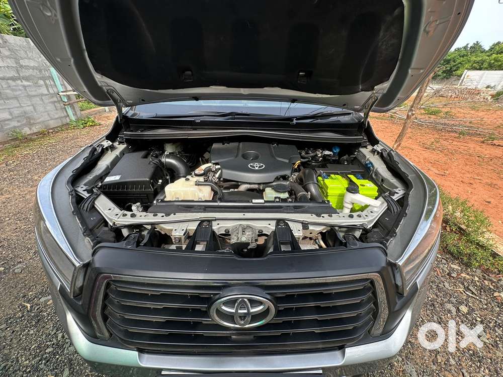 Toyota Innova Crysta 2024