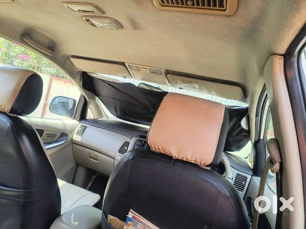Toyota Innova 2.5 E Diesel Ps 7-seater, 2012, Diesel