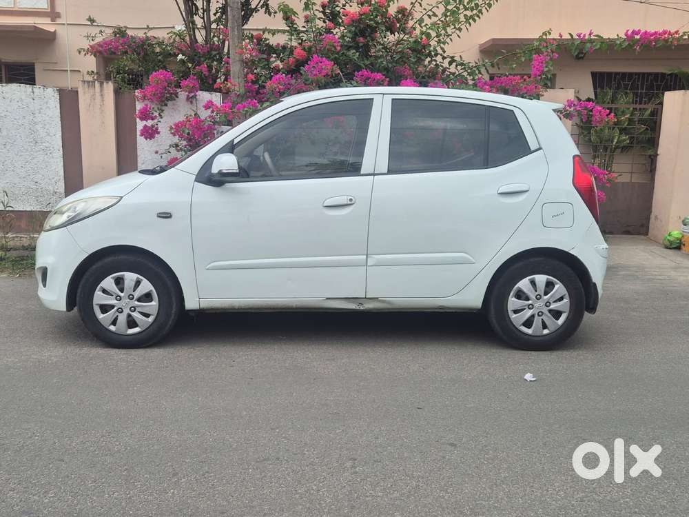 Hyundai I10 Sportz At, 2011, Petrol
