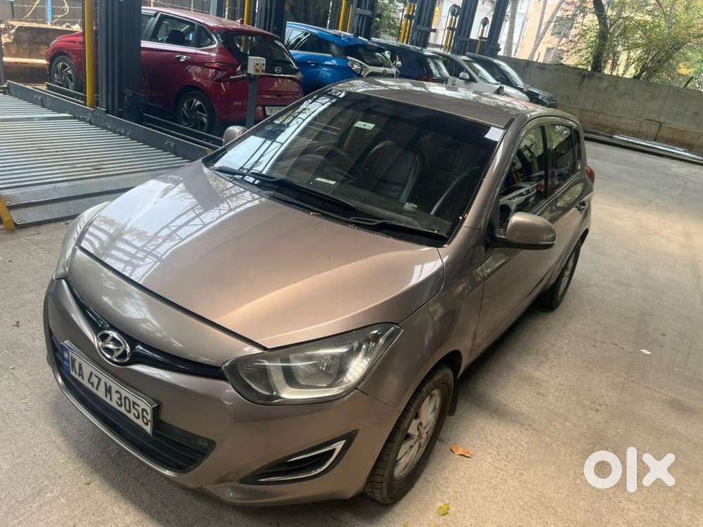 Hyundai I20 2012 Diesel 80000 Km Driven, Brand New Tires