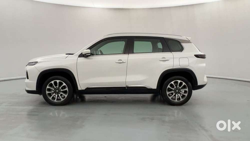 Maruti Suzuki Grand Vitara 1.5 Alpha Plus Intelligent Hybrid Ecvt, 2..