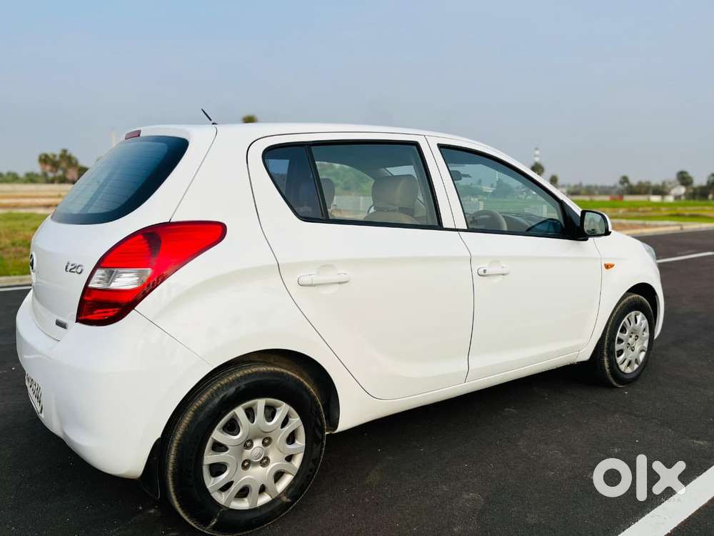 Hyundai I20 Petrol Cvt Magna Executive, 2011, Petrol