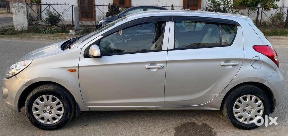 Hyundai I20 Magna 1.2 Mt, 2011, Petrol