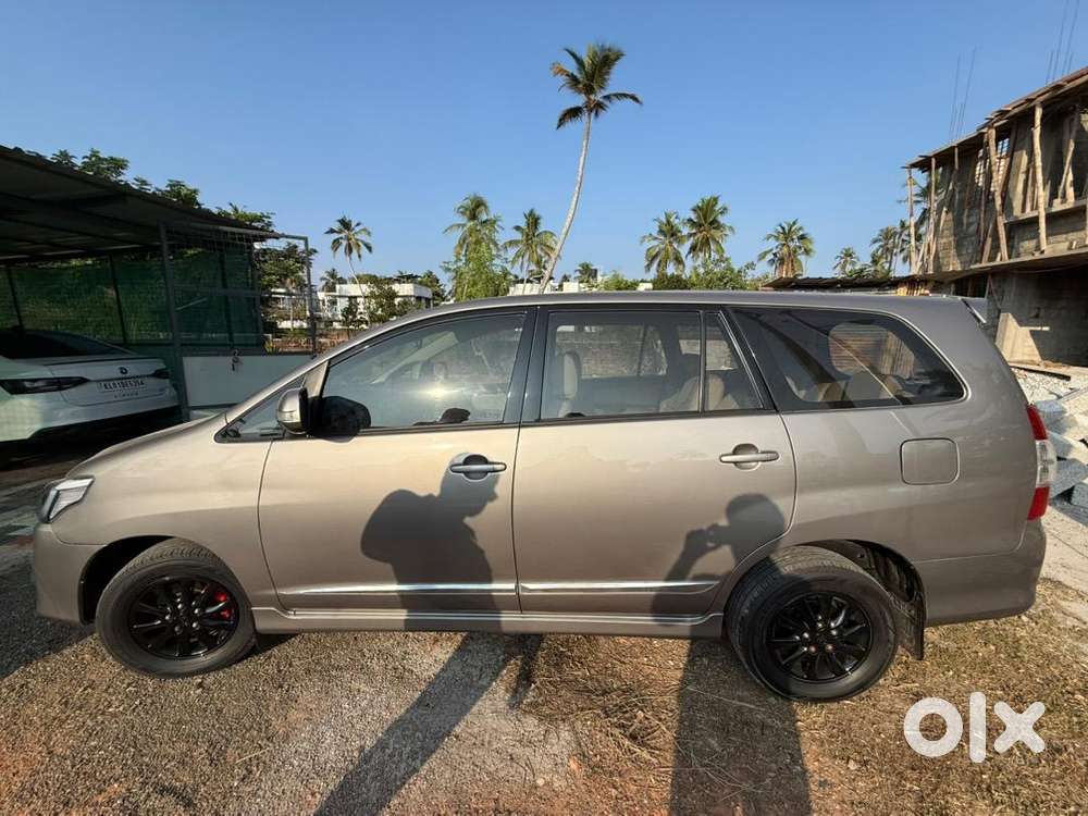 Toyota Innova 2.5 G  Showroom Condition  Kl24  Fully Loaded