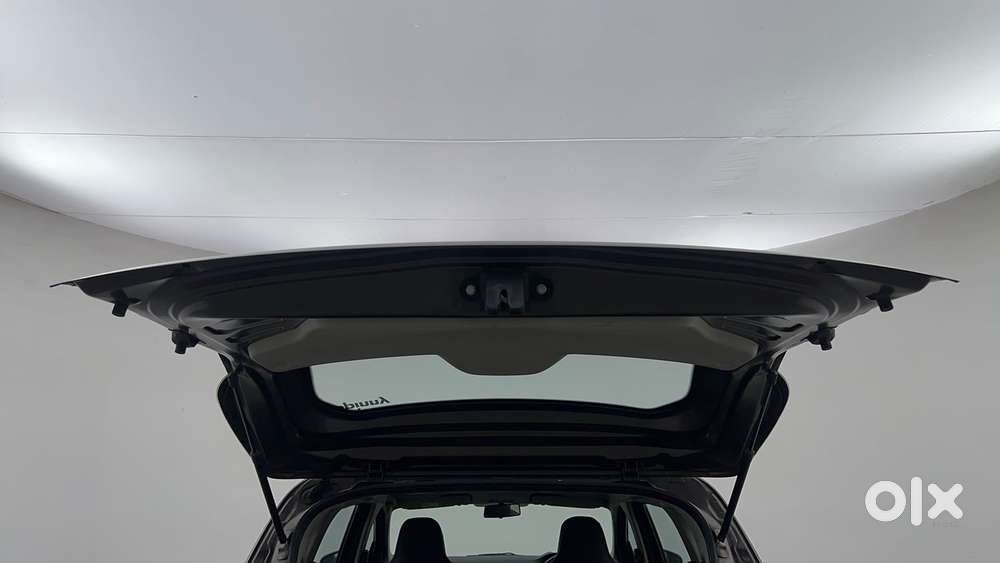 Renault Triber Rxt Easy-r Amt, 2023, Petrol