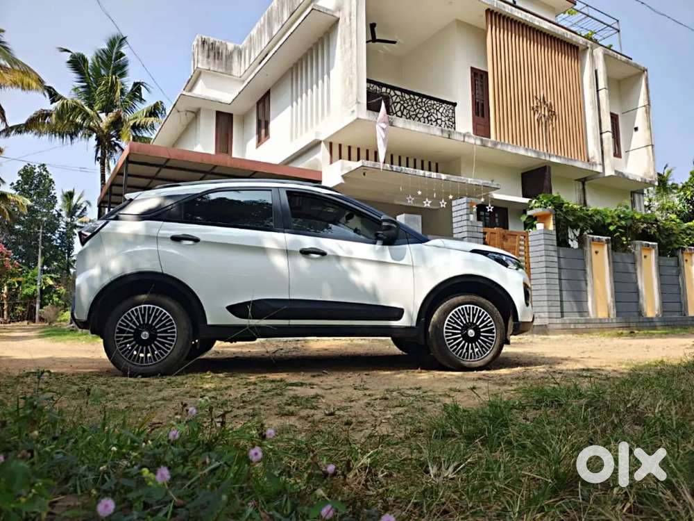 Tata Nexon Xz+ (2022) - Single Owner, Sunroof, 49k Km